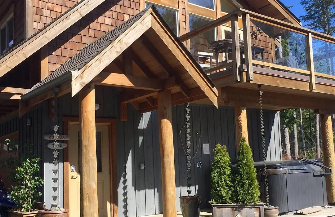 Black Bear Guesthouse-1
