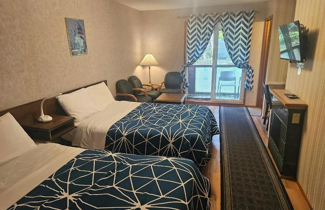Schooner Motel-1