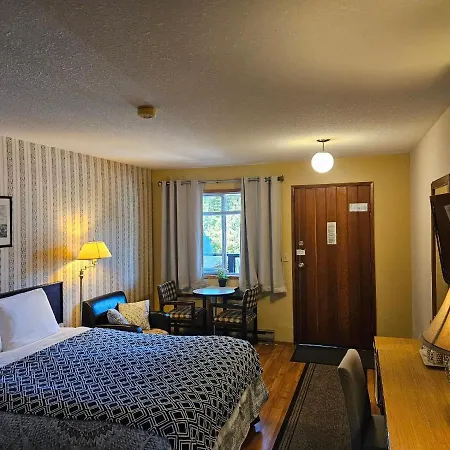 Schooner Motel-3